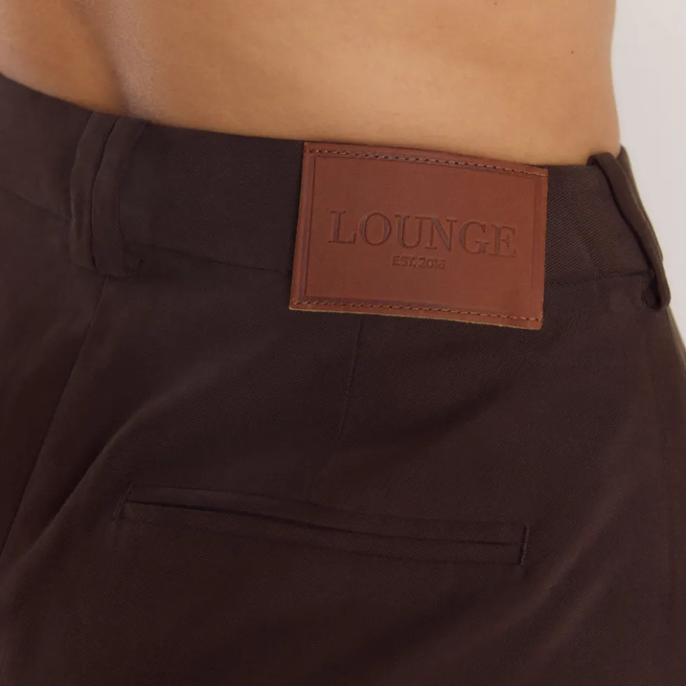 High-Waisted Tailored Shorts - Chocolate