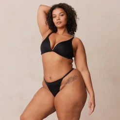 Light Non-wire Plunge T-shirt Bra & Thong/Briefs Set - Black