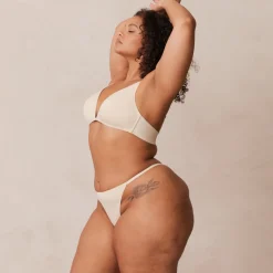 Light Non-wire Plunge T-shirt Bra & Thong/Briefs Set - Latte