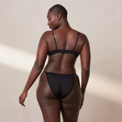Your Everyday T-shirt Bra & Thong/Briefs Set - Black