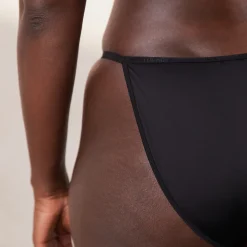 Your Everyday T-shirt Bra & Thong/Briefs Set - Black